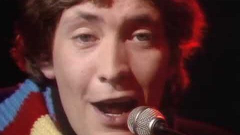 Chris Rea – Fool If You Think Its Over