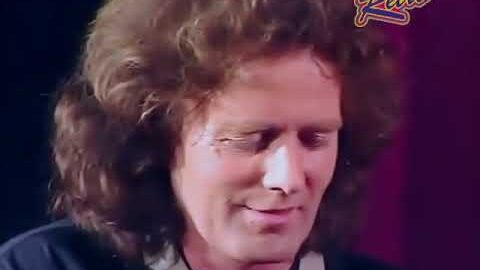 Gilbert O’Sullivan Alone again